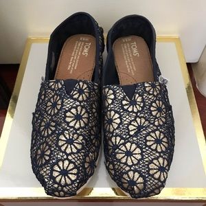Toms Classic Crochet Glitter Slip On
